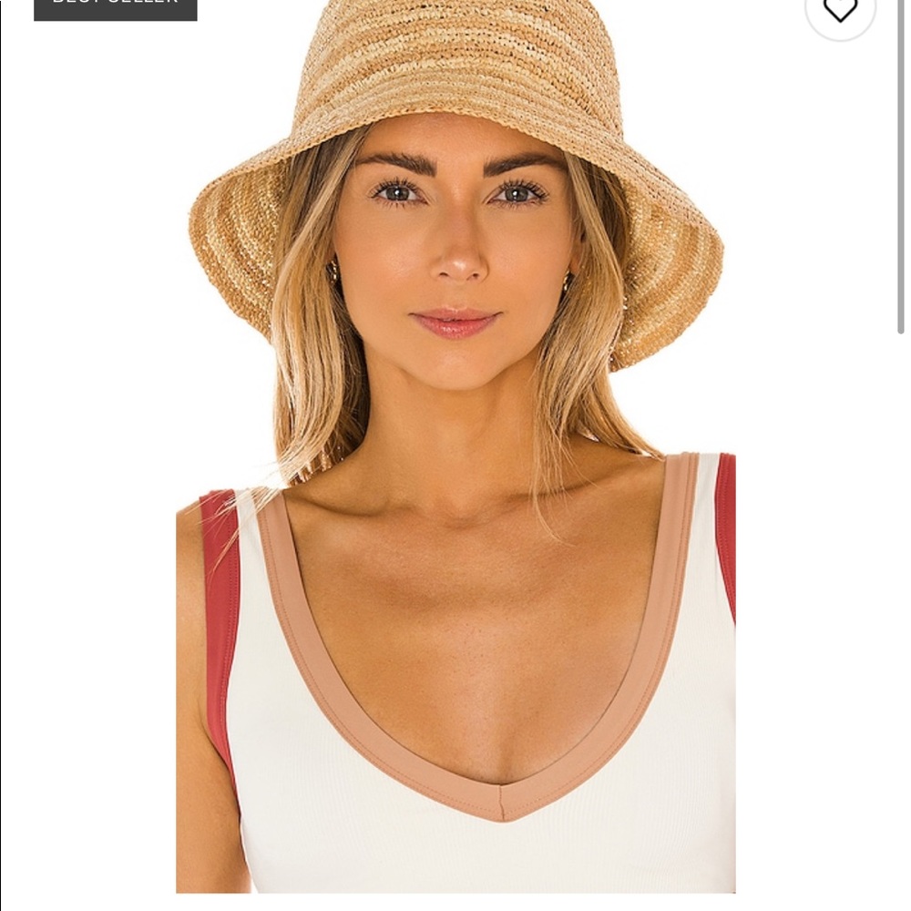 Isadora Hat, OS